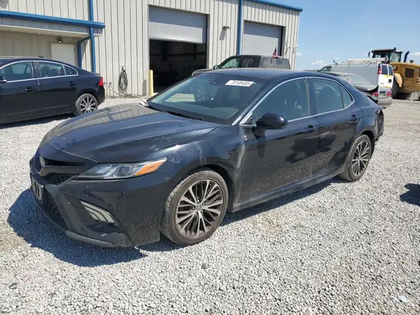 JTNB11HK3J3003732 2018 TOYOTA CAMRY - Image 1