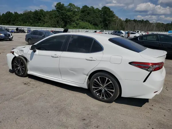 JTNB11HK3J3003892 2018 TOYOTA CAMRY - Image 2