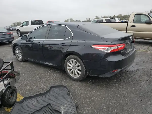 JTNB11HK3J3004797 2018 TOYOTA CAMRY - Image 2