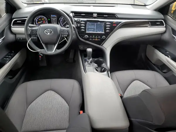 JTNB11HK3J3004797 2018 TOYOTA CAMRY - Image 8