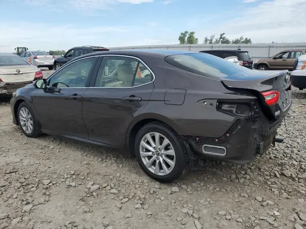 JTNB11HK3J3004847 2018 TOYOTA CAMRY - Image 2