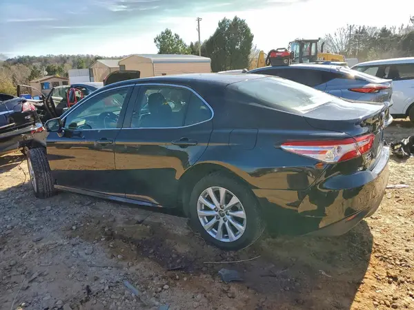 JTNB11HK3J3008736 2018 TOYOTA CAMRY - Image 2