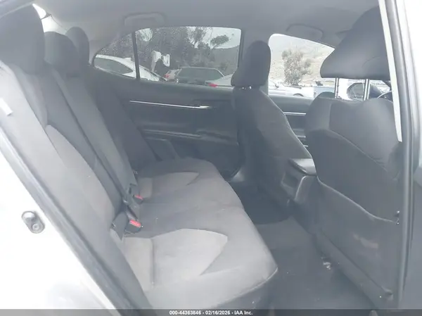 JTNB11HK3J3011085 2018 TOYOTA CAMRY - Image 8