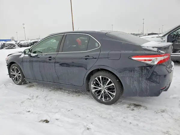 JTNB11HK3J3012964 2018 TOYOTA CAMRY - Image 2