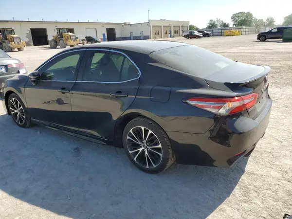 JTNB11HK3J3013290 2018 TOYOTA CAMRY - Image 2
