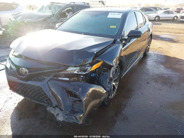 JTNB11HK3J3013936 2018 TOYOTA CAMRY - Image 2