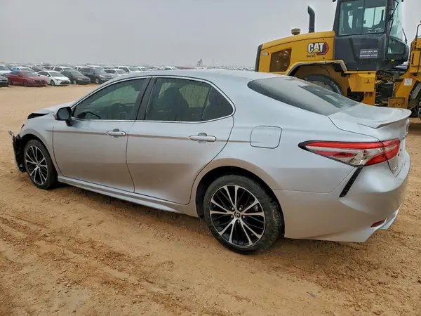 JTNB11HK3J3014455 2018 TOYOTA CAMRY - Image 2