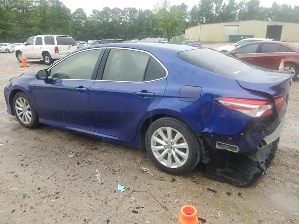 JTNB11HK3J3015251 2018 TOYOTA CAMRY - Image 2