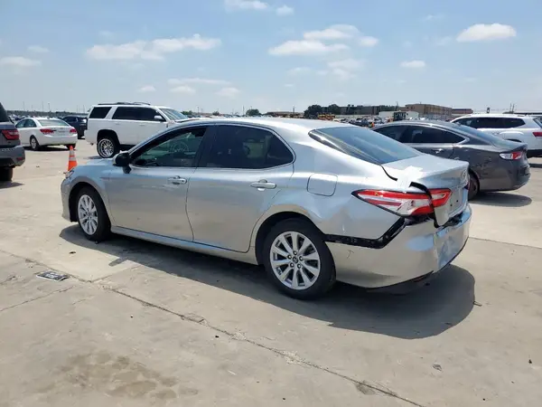 JTNB11HK3J3015430 2018 TOYOTA CAMRY - Image 2