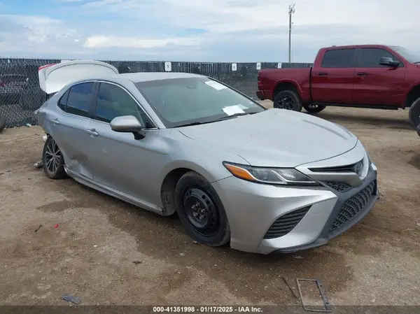 JTNB11HK3J3016268 2018 TOYOTA CAMRY - Image 1