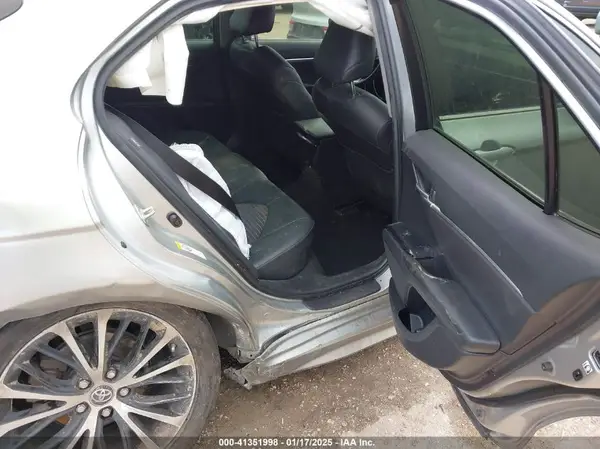 JTNB11HK3J3016268 2018 TOYOTA CAMRY - Image 8