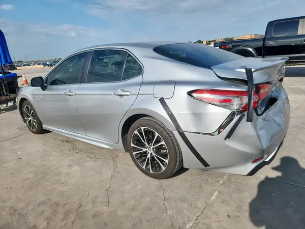 JTNB11HK3J3017663 2018 TOYOTA CAMRY - Image 2