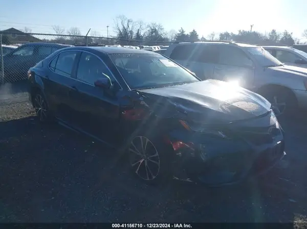 JTNB11HK3J3018344 2018 TOYOTA CAMRY - Image 1