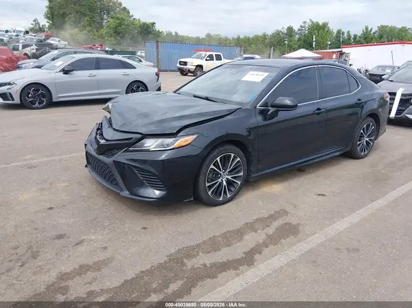 JTNB11HK3J3018733 2018 TOYOTA CAMRY - Image 2