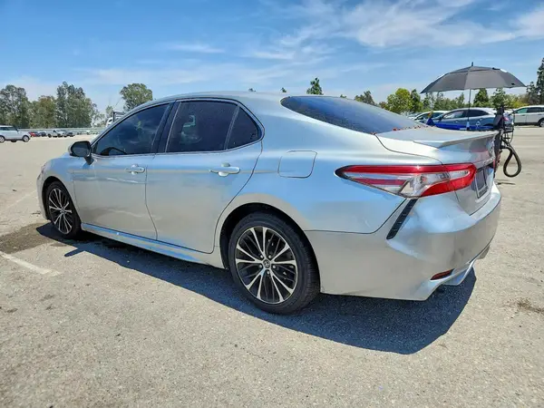 JTNB11HK3J3019378 2018 TOYOTA CAMRY - Image 2