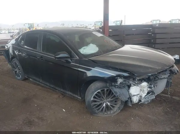 JTNB11HK3J3020062 2018 TOYOTA CAMRY - Image 1