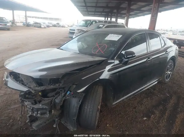JTNB11HK3J3020062 2018 TOYOTA CAMRY - Image 2