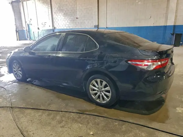JTNB11HK3J3021647 2018 TOYOTA CAMRY - Image 2