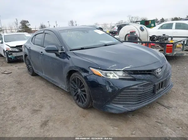 JTNB11HK3J3024760 2018 TOYOTA CAMRY - Image 1