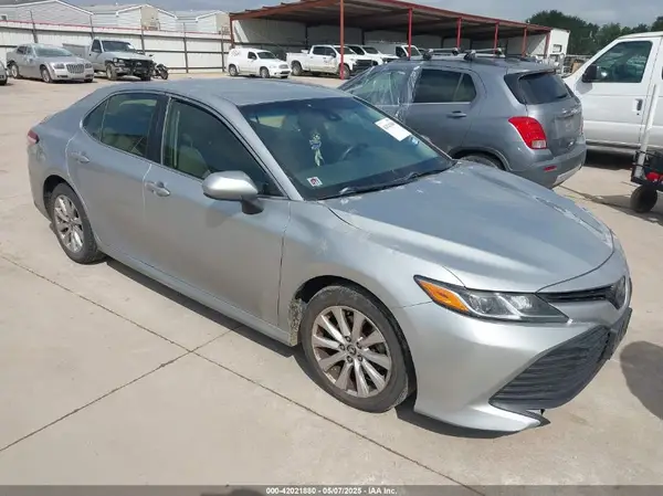JTNB11HK3J3024869 2018 TOYOTA CAMRY - Image 1
