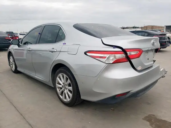 JTNB11HK3J3027254 2018 TOYOTA CAMRY - Image 2
