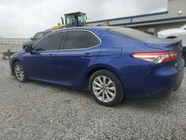 JTNB11HK3J3027853 2018 TOYOTA CAMRY - Image 2