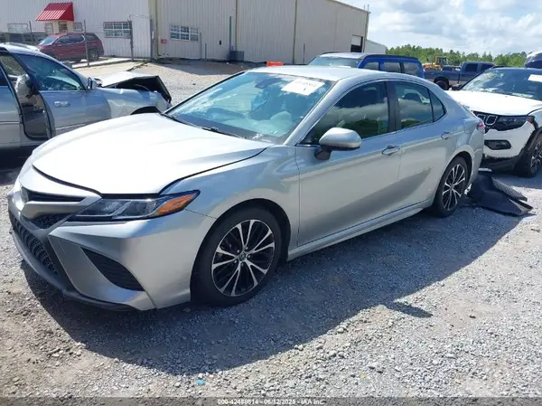 JTNB11HK3J3029988 2018 TOYOTA CAMRY - Image 2
