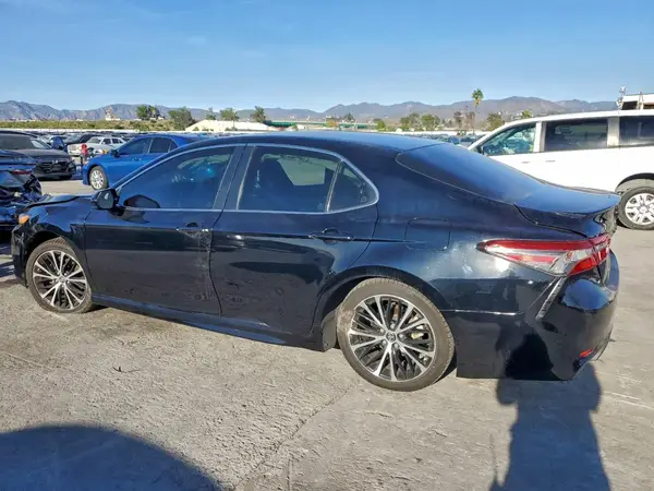 JTNB11HK3J3030381 2018 TOYOTA CAMRY - Image 2