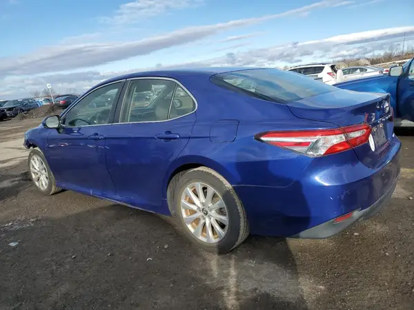 JTNB11HK3J3031403 2018 TOYOTA CAMRY - Image 2