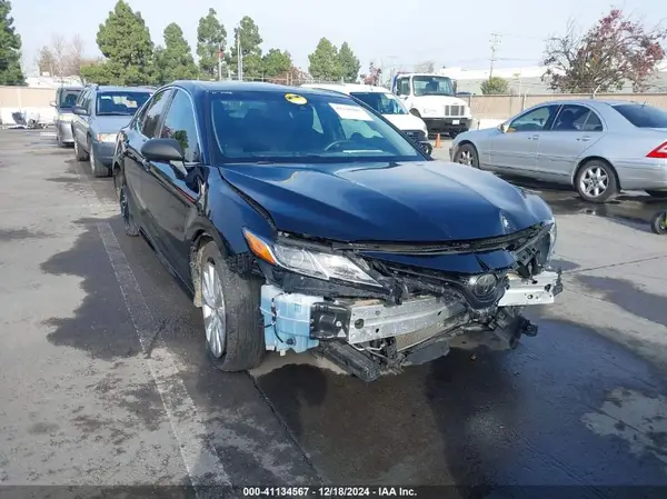 JTNB11HK3J3032566 2018 TOYOTA CAMRY - Image 1