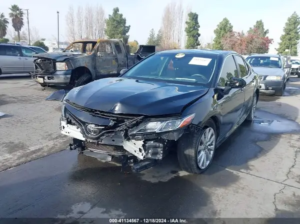 JTNB11HK3J3032566 2018 TOYOTA CAMRY - Image 2