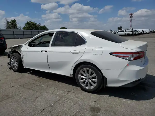 JTNB11HK3J3032986 2018 TOYOTA CAMRY - Image 2