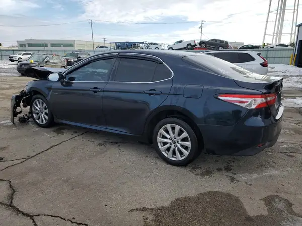 JTNB11HK3J3035175 2018 TOYOTA CAMRY - Image 2