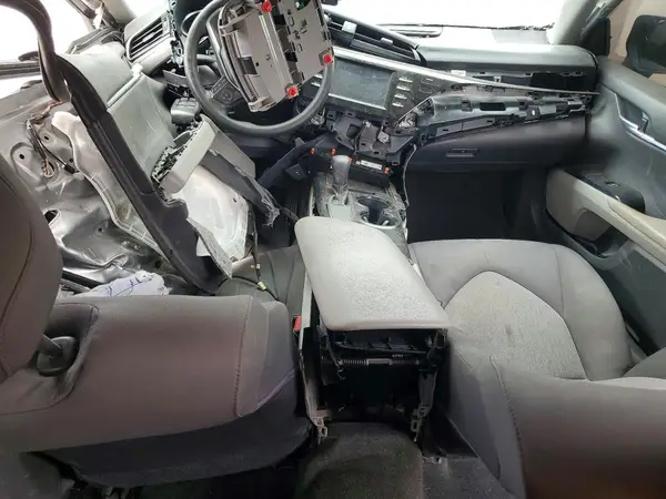 JTNB11HK3J3035872 2018 TOYOTA CAMRY - Image 8