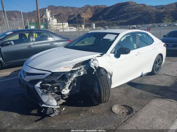 JTNB11HK3J3037167 2018 TOYOTA CAMRY - Image 2