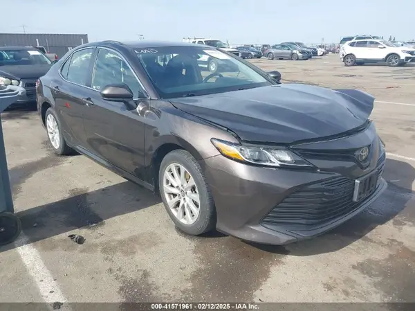 JTNB11HK3J3037346 2018 TOYOTA CAMRY - Image 1