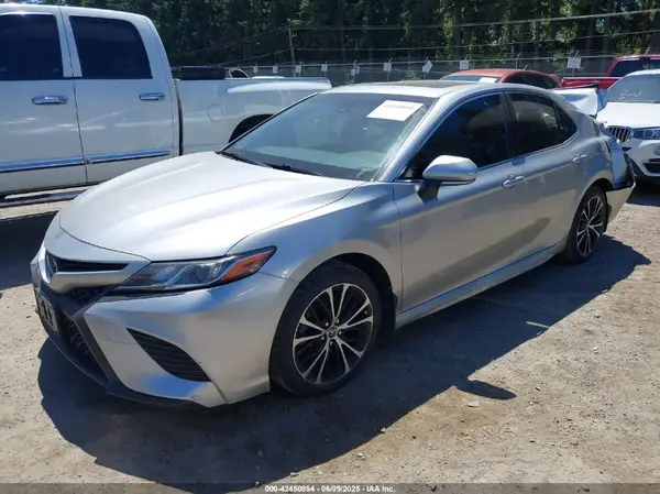 JTNB11HK3J3038433 2018 TOYOTA CAMRY - Image 2