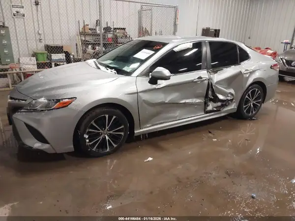JTNB11HK3J3038867 2018 TOYOTA CAMRY - Image 2