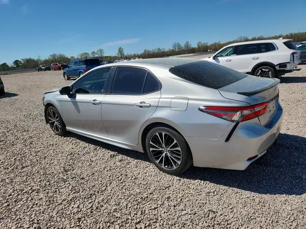 JTNB11HK3J3039369 2018 TOYOTA CAMRY - Image 2