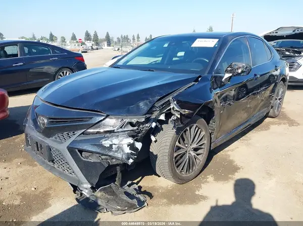 JTNB11HK3J3039615 2018 TOYOTA CAMRY - Image 2