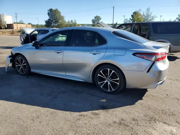 JTNB11HK3J3040473 2018 TOYOTA CAMRY - Image 2