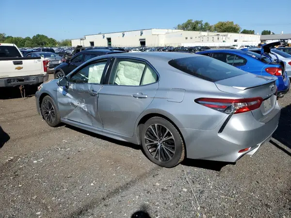 JTNB11HK3J3042515 2018 TOYOTA CAMRY - Image 2