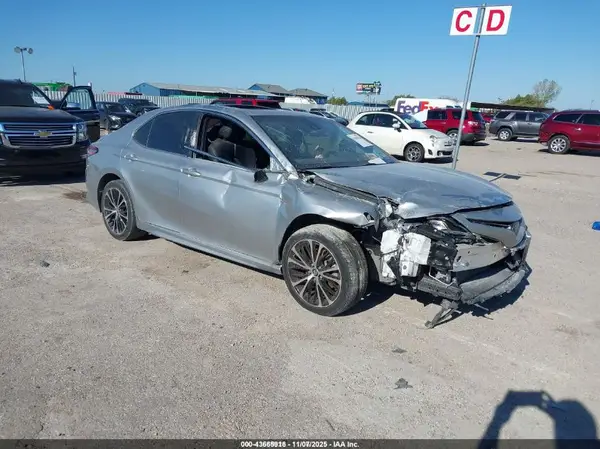 JTNB11HK3J3042921 2018 TOYOTA CAMRY - Image 1