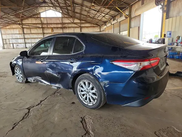JTNB11HK3J3047956 2018 TOYOTA CAMRY - Image 2