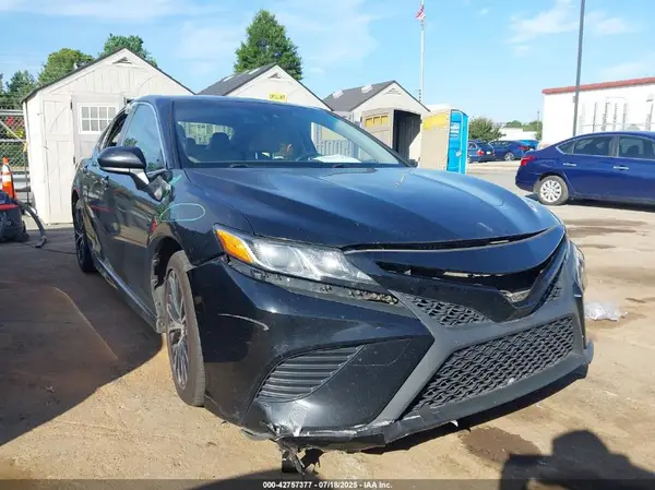 JTNB11HK3J3048119 2018 TOYOTA CAMRY - Image 1