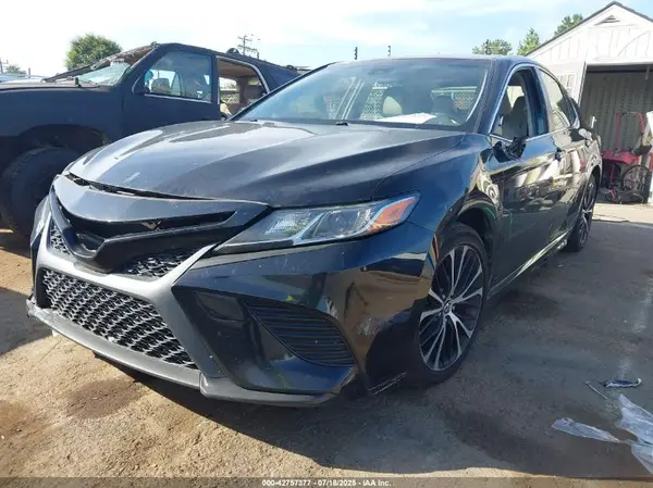 JTNB11HK3J3048119 2018 TOYOTA CAMRY - Image 2