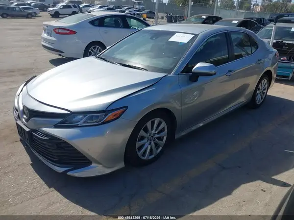 JTNB11HK3J3048508 2018 TOYOTA CAMRY - Image 2