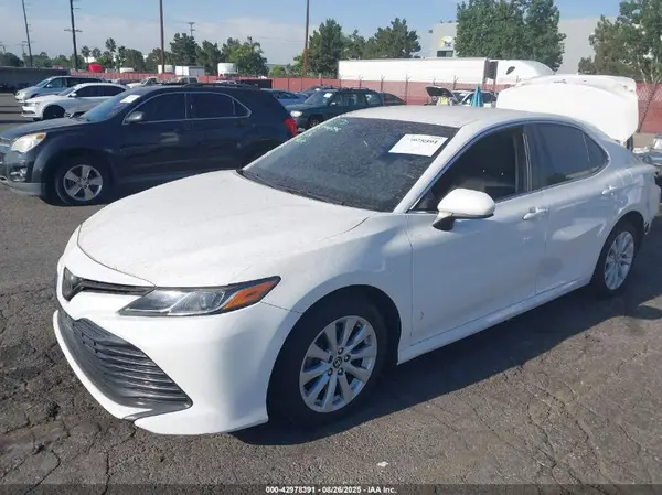 JTNB11HK3J3048797 2018 TOYOTA CAMRY - Image 2
