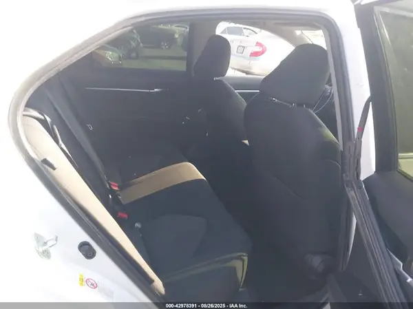 JTNB11HK3J3048797 2018 TOYOTA CAMRY - Image 8