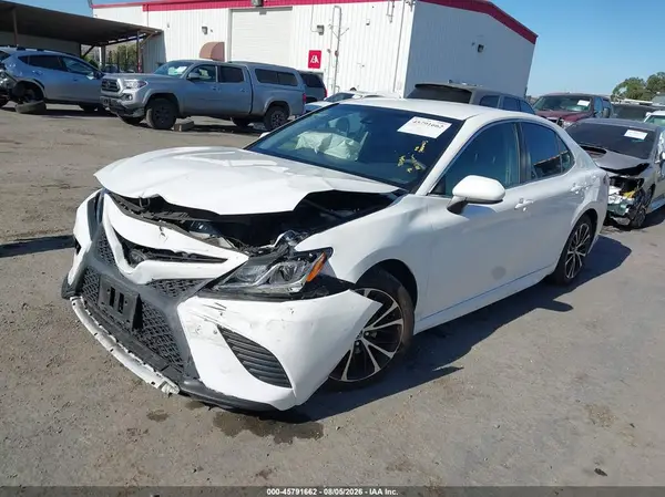 JTNB11HK3J3048833 2018 TOYOTA CAMRY - Image 2